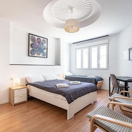 Versus Rooms บาเลนเซีย ภายนอก รูปภาพ